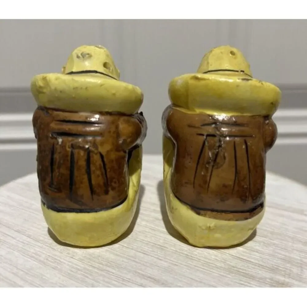 Vintage Mexican Men Salt‎ Pepper Shakers Sombrero Tequila Sitting Siesta Japan